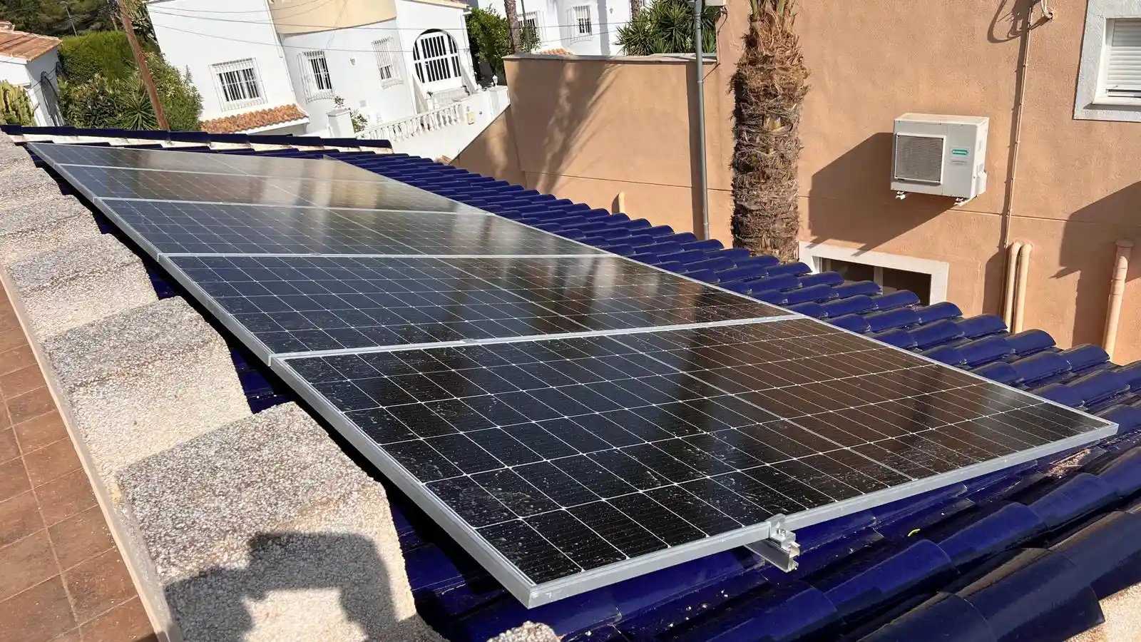 four-solarpanels